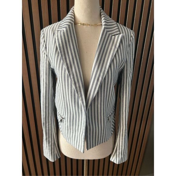 Express stripped blazer short form fitting classy size size 2 Cotton blend - Picture 1 of 7